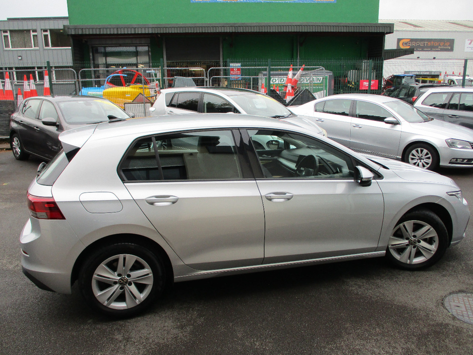 2024 Volkswagen Golf 1L Petrol For Sale Images