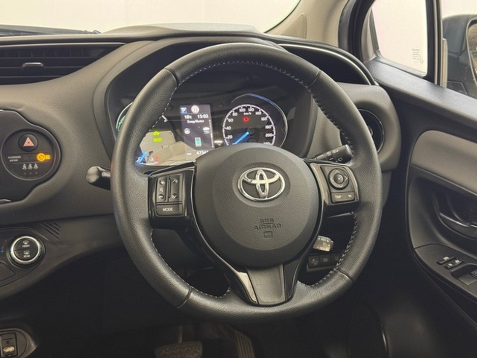 Toyota Yaris Luna Hybrid — thumbnail 9