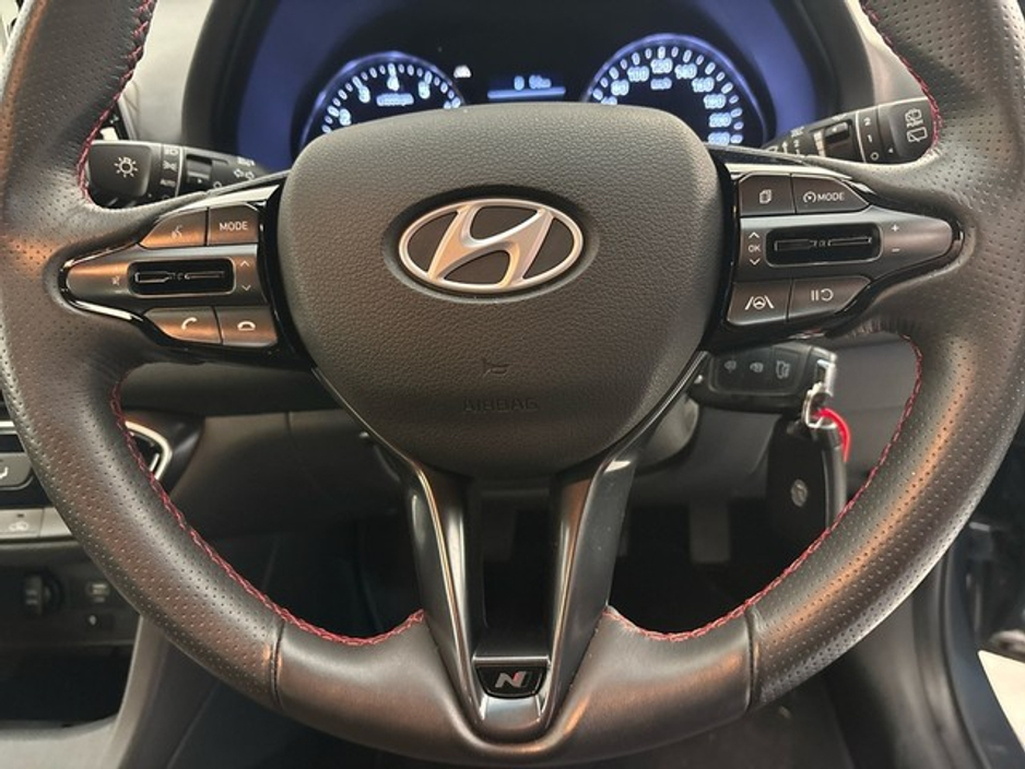 Hyundai i30 NLINE PETROL 5DR — thumbnail 13