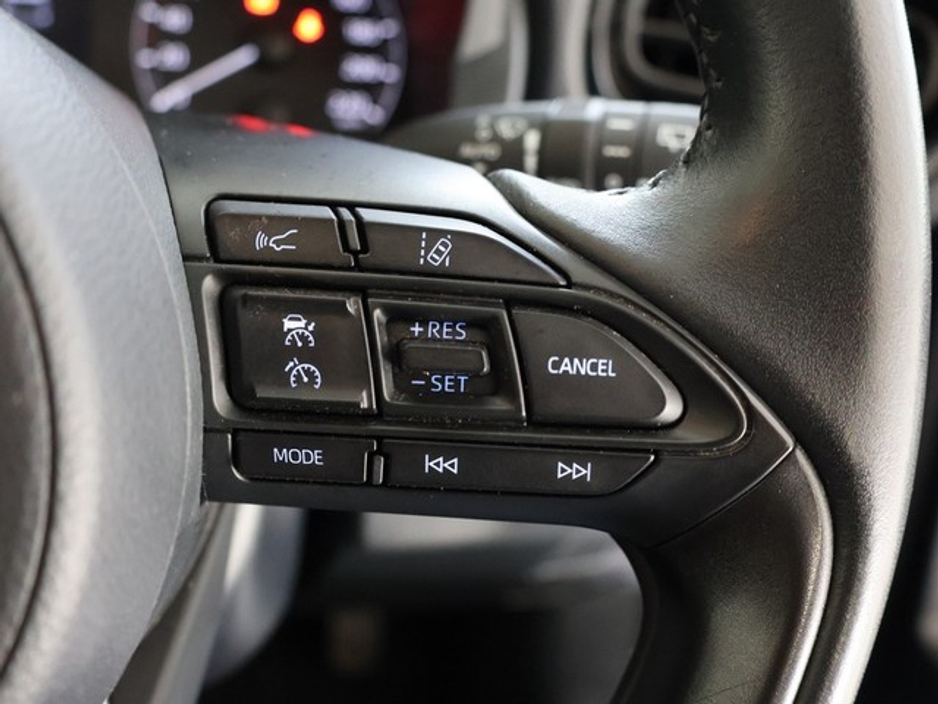 Toyota Yaris Luna Hybrid — thumbnail 15