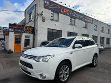 2015 Mitsubishi Outlander 2L Petrol Plug-in Hybrid For Sale Images