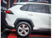 2019 Toyota Rav4 2.5L Hybrid For Sale Images