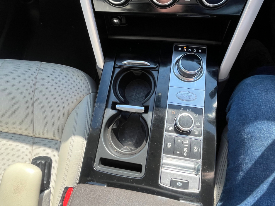 2019 Land Rover Discovery 2L Diesel For Sale Images