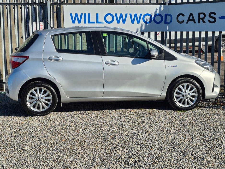 2017 Toyota Yaris 1.5L Petrol Hybrid For Sale Images