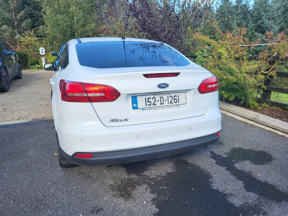 Ford Focus TITANIUM 1.6 TDCI 95PS 4DR — thumbnail 3