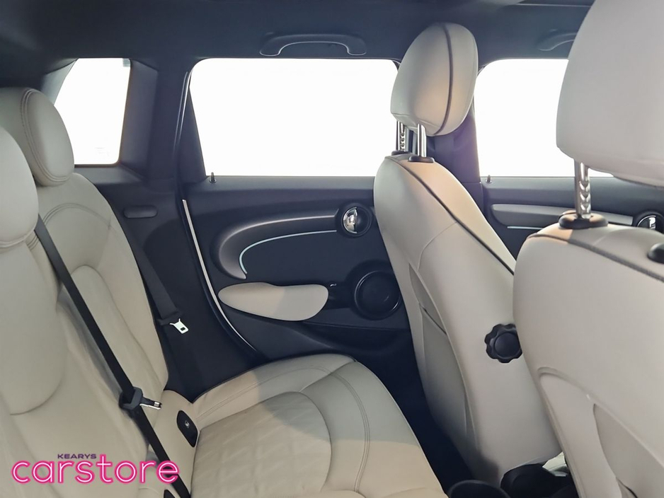 MINI Hatch Cooper Exclusive Pan Roof — thumbnail 10