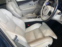 2023 Volvo XC90 2L Petrol Plug-in Hybrid For Sale Images