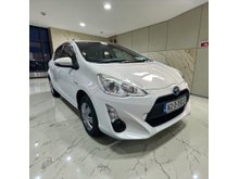 2016 Toyota Aqua 1.5L Petrol Hybrid For Sale Images