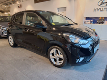 Hyundai i10 DELUXE - Only 16,000 Km -