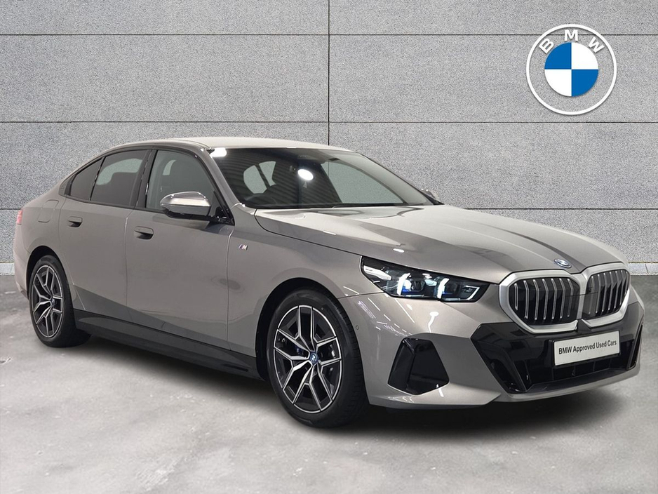 2025 BMW 5 Series 2L Petrol Plug-in Hybrid For Sale Images
