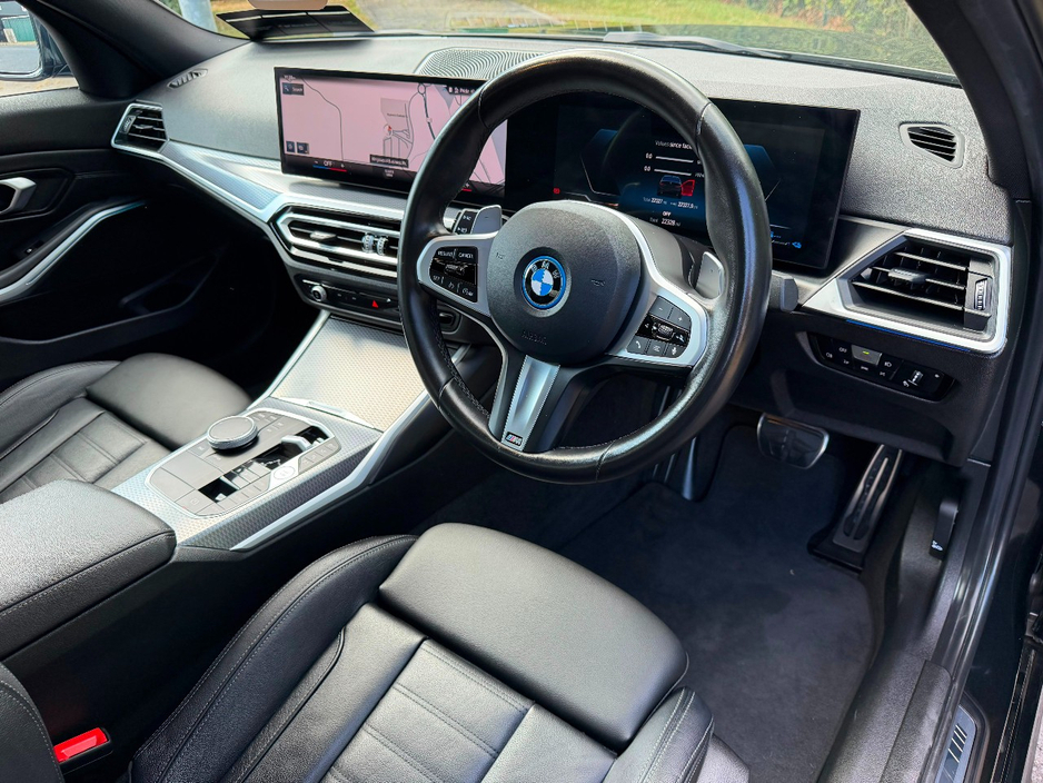 BMW 3 Series 330E M SPORT M PERFORMANCE *REMAINING MANUFACTURE WARRANTY* — thumbnail 21