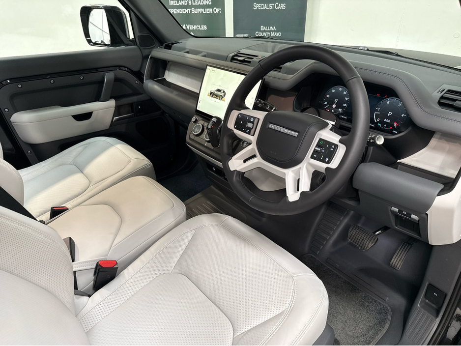 2026 Land Rover Defender 3L Diesel For Sale Images