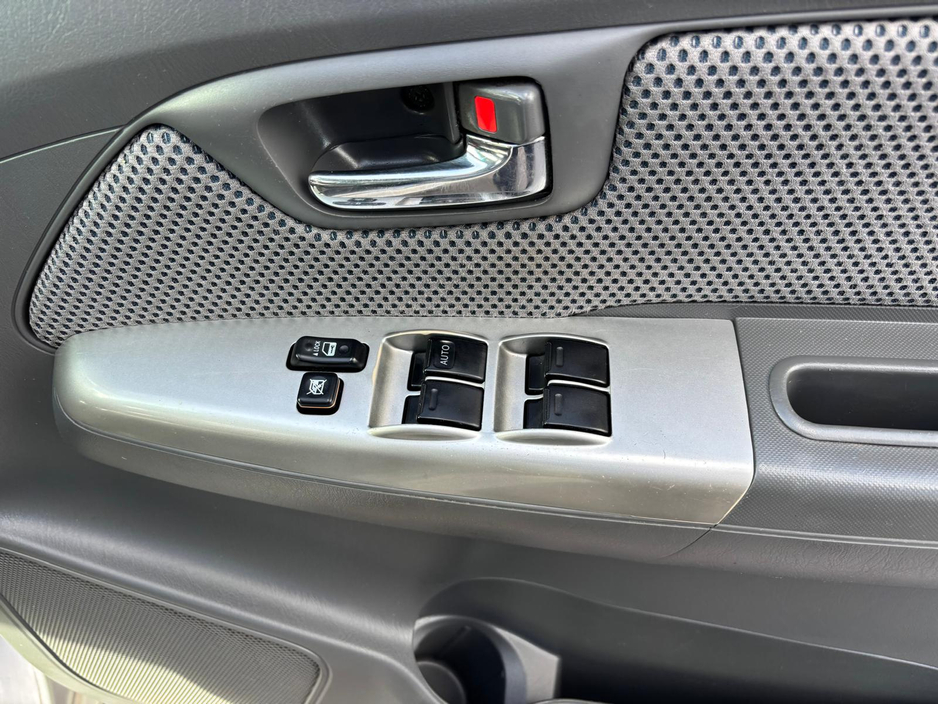 2012 Toyota Hilux 3L Diesel For Sale Images