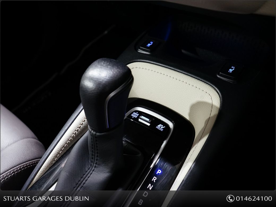 Toyota Corolla Hybrid SOL Saloon 4DR Auto*Night Sky Black Metallic with Light grey Partial leather*18" Bi-Tone Grey Alloys* — thumbnail 16