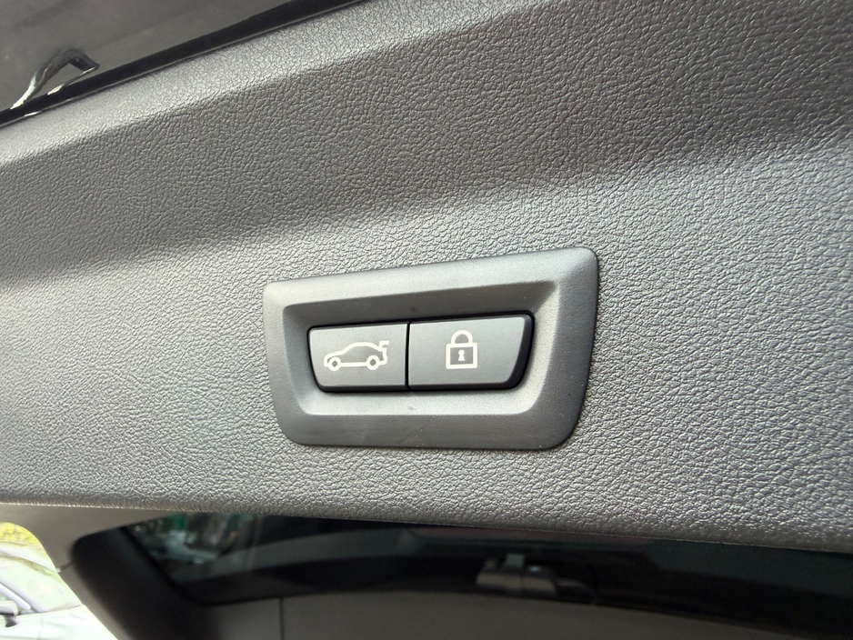 2022 BMW X3 2L Petrol Plug-in Hybrid For Sale Images