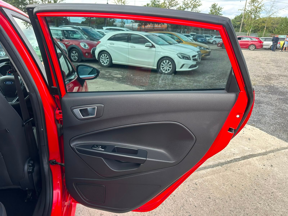 Ford Fiesta 1.0L EcoBoost Petrol Automatic - Low mileage (2130) — thumbnail 13