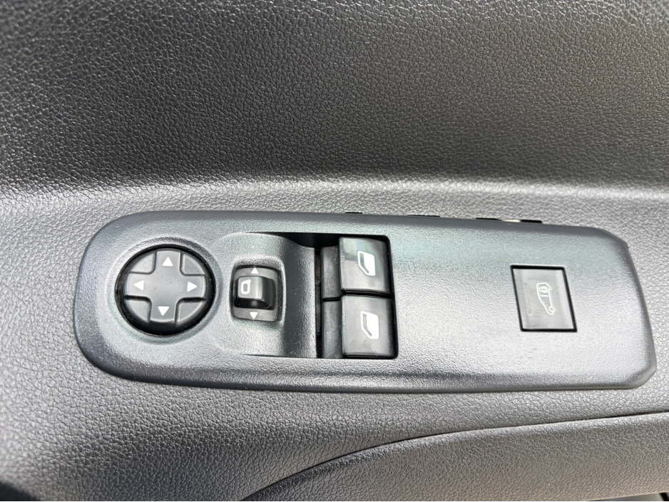 2023 Peugeot Partner 1.5L Diesel For Sale Images