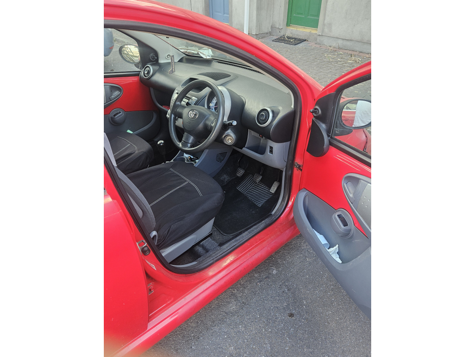 Toyota Aygo 1.0 5DR AURA — thumbnail 5