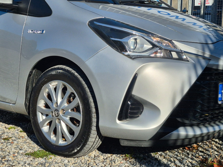 2017 Toyota Yaris 1.5L Petrol Hybrid For Sale Images