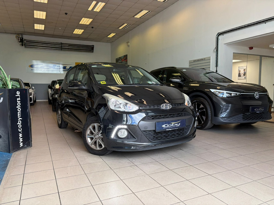 Hyundai i10 1.0 Deluxe Auto 4DR. Irish Car, NCT & TAX, 2Keys, Bluetooth, MFSW, Air Conditioning, Irish Radio, Alloy Wheels, Folding Rear Seats, Luggage Cover, USB/AUX and more. — thumbnail 14