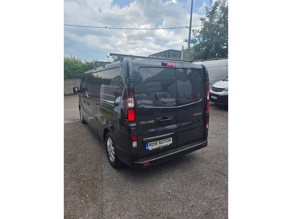 2022 Renault Trafic 2L Diesel For Sale Images