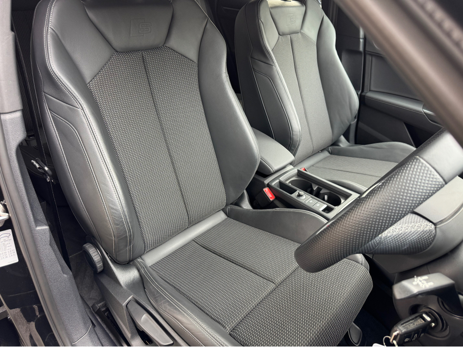 2023 Audi Q3 1.4L Petrol Plug-in Hybrid For Sale Images