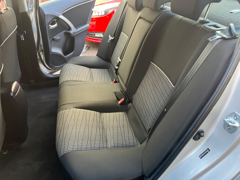 2013 Toyota Avensis 2L Diesel For Sale Images