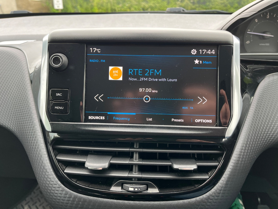 Peugeot 2008 ACTIVE 1.6 BLUE HDI 75 *RETAIL PRICE €9,900 STRAIGHT SALE €8,900* — thumbnail 12