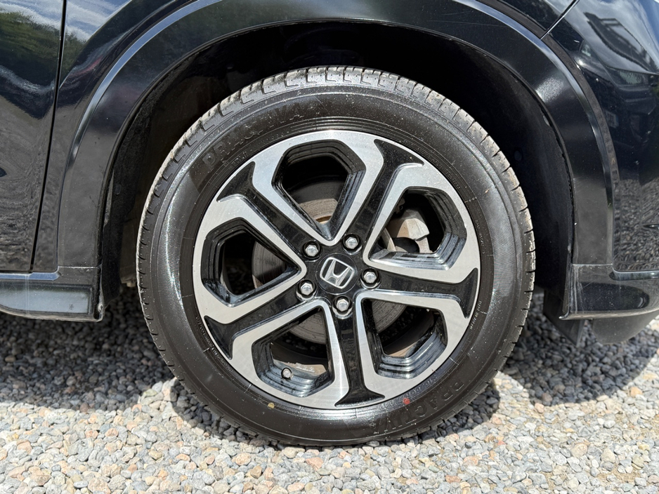 2014 Honda Vezel 1.5L Hybrid For Sale Images