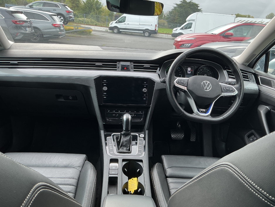 2022 Volkswagen Passat 1.4L Hybrid For Sale Images