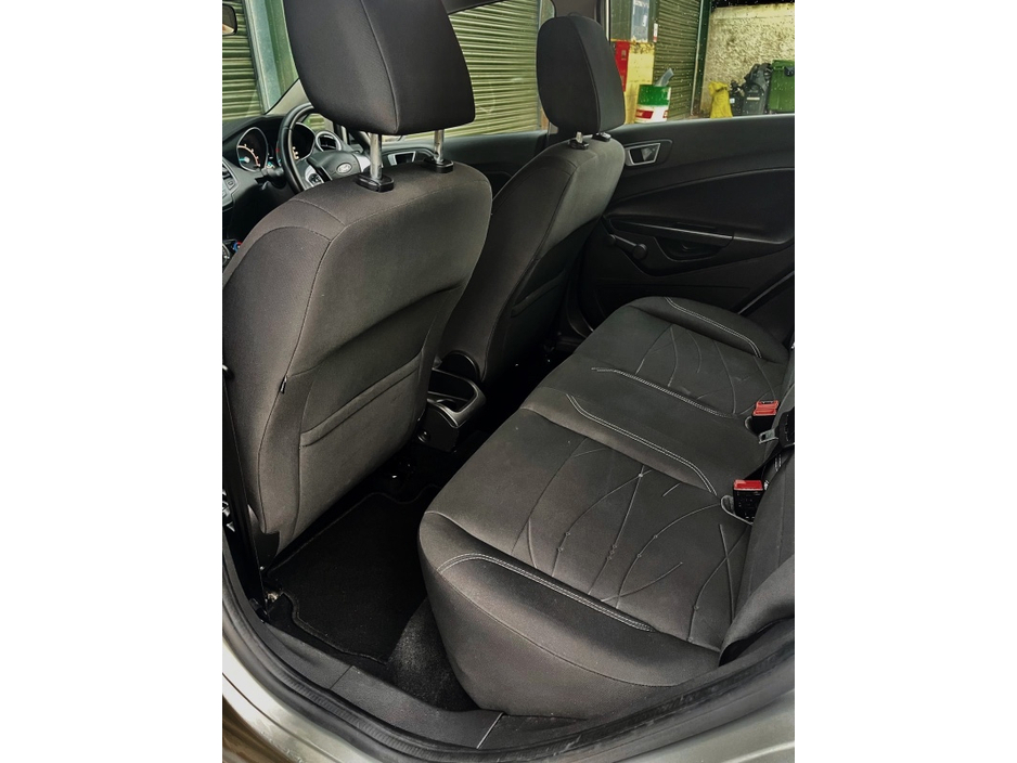 Ford Fiesta ZETEC 1.25 60PS M5 4DR MCA — thumbnail 6