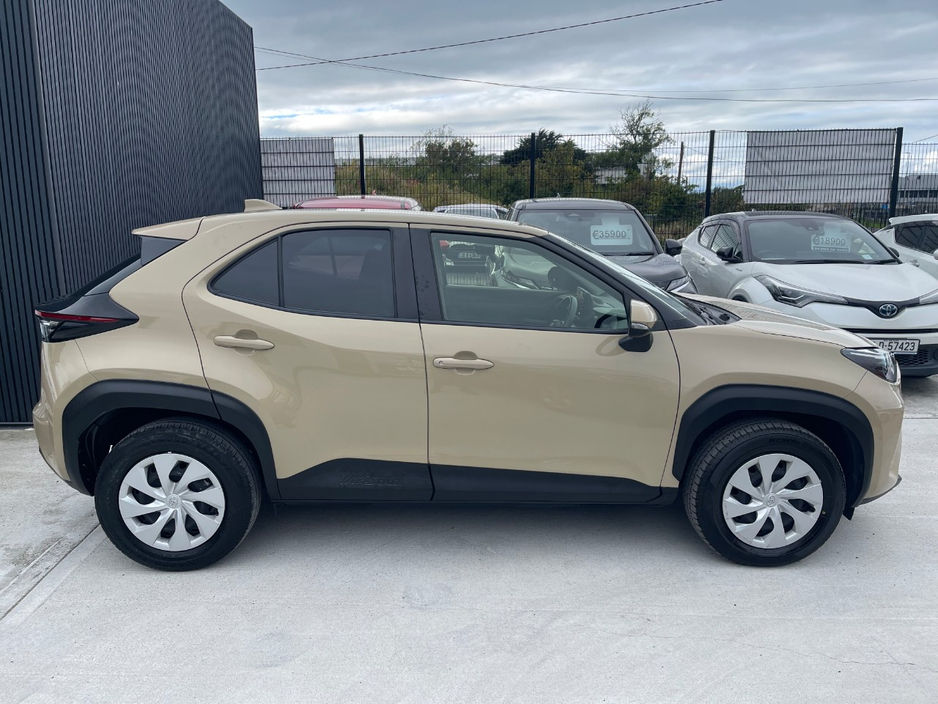2022 Toyota Yaris Cross 1.5L Petrol Hybrid For Sale Images