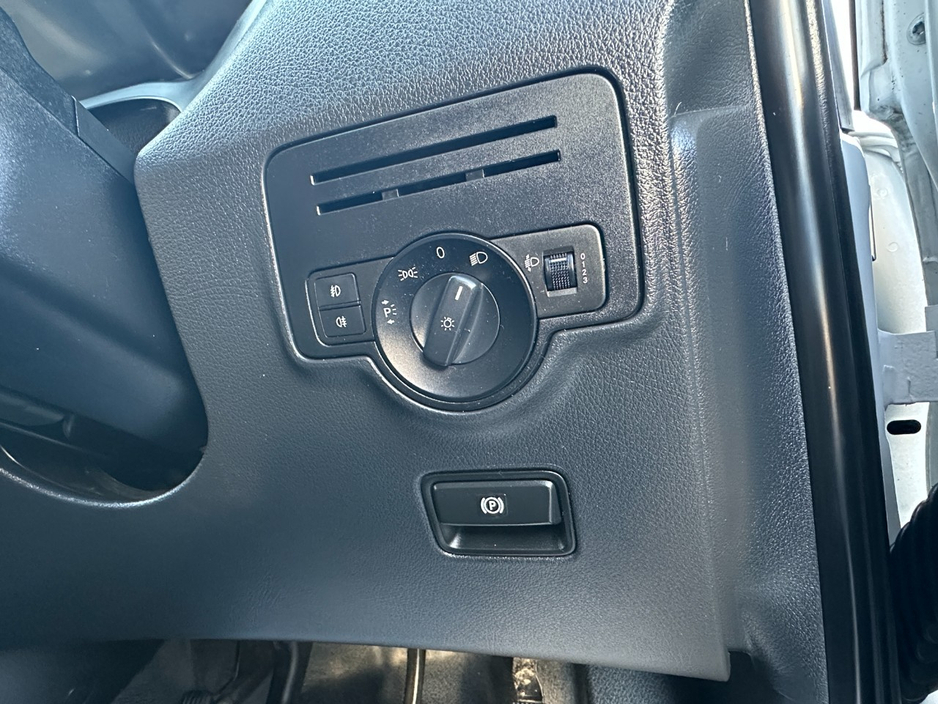 2015 Mercedes-Benz Vito 1.6L Diesel For Sale Images