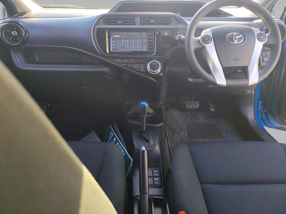 Toyota Aqua 1.5 Petrol Hybrid Auto — thumbnail 11