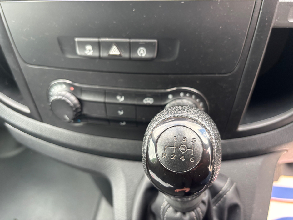 2022 Mercedes-Benz Vito 2.0L Diesel For Sale Images