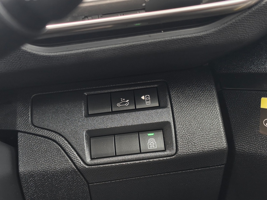2020 Peugeot 5008 2L Diesel For Sale Images