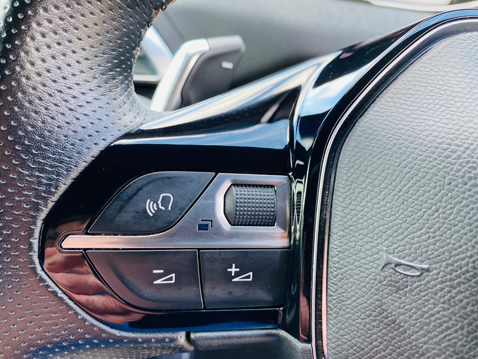 2021 Peugeot 5008 2L Diesel For Sale Images