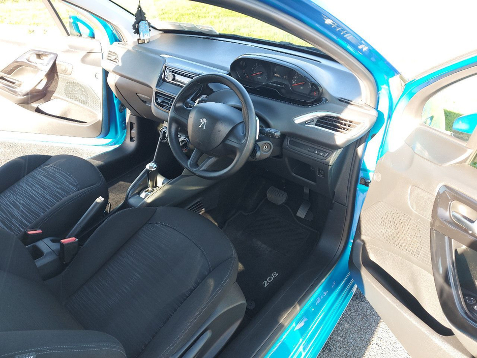 Peugeot 208 1.4 eHDI Access Hatchback Diesel Automatic (68bhp) — thumbnail 3