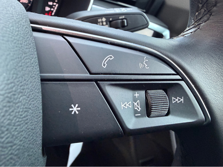 2022 Audi Q3 1.4L Petrol Plug-in Hybrid For Sale Images