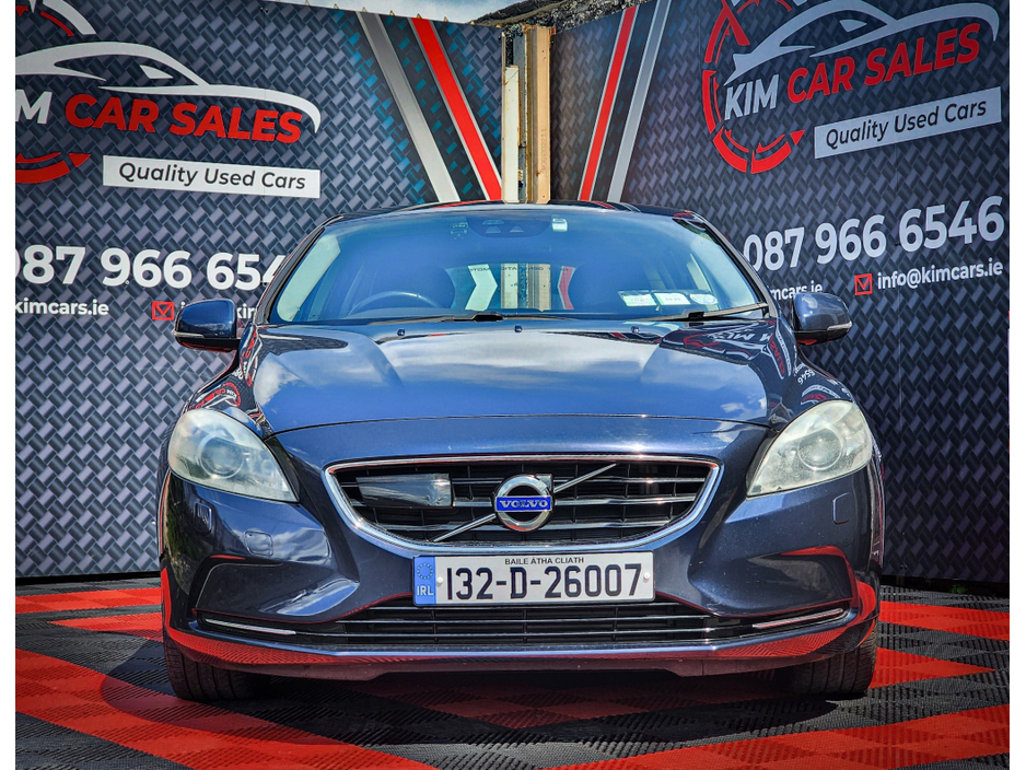 2013 Volvo V40 1.6L Petrol For Sale Images