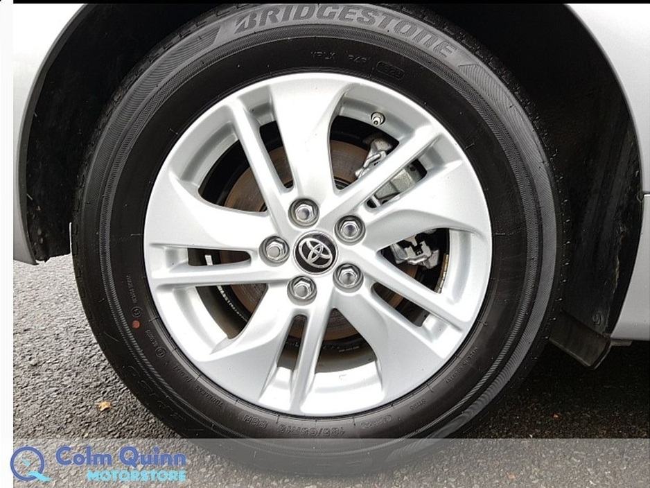 Used Toyota Yaris LUNA 1.5 HYBRID AUTO HATCHBACK (2023 (231))