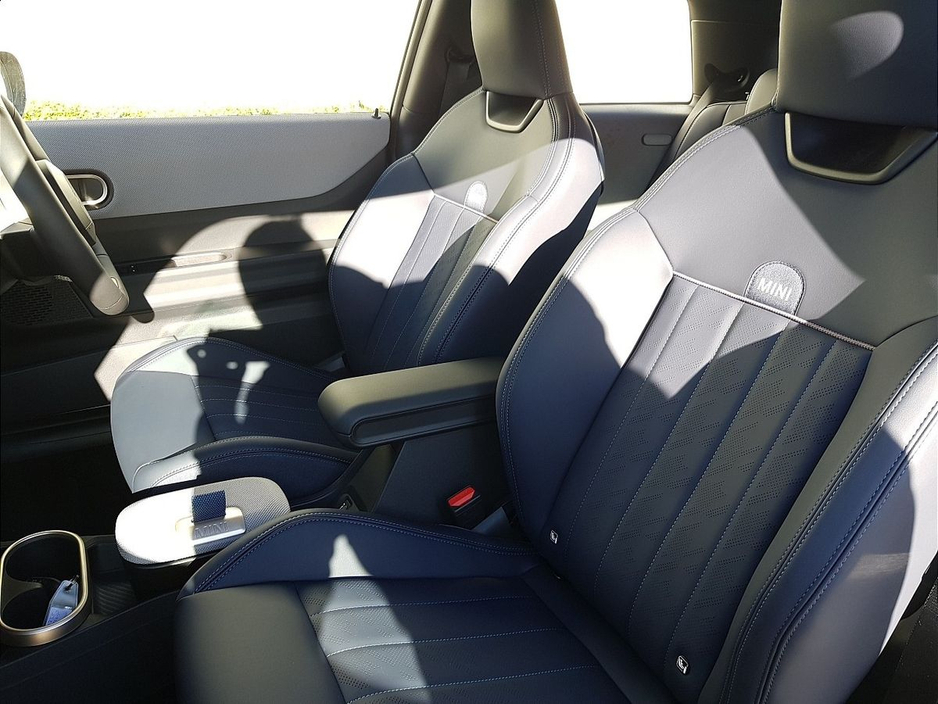 2024 MINI Hatch 1.5L Petrol For Sale Images