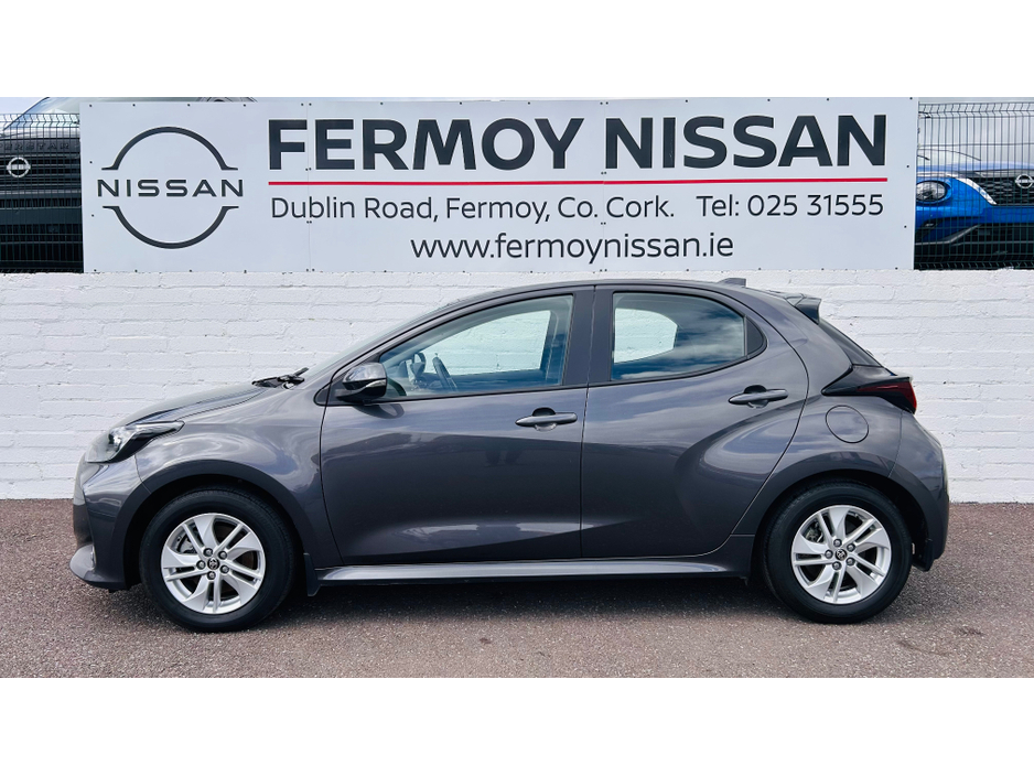 2023 Toyota Yaris 1.5L Petrol Hybrid For Sale Images