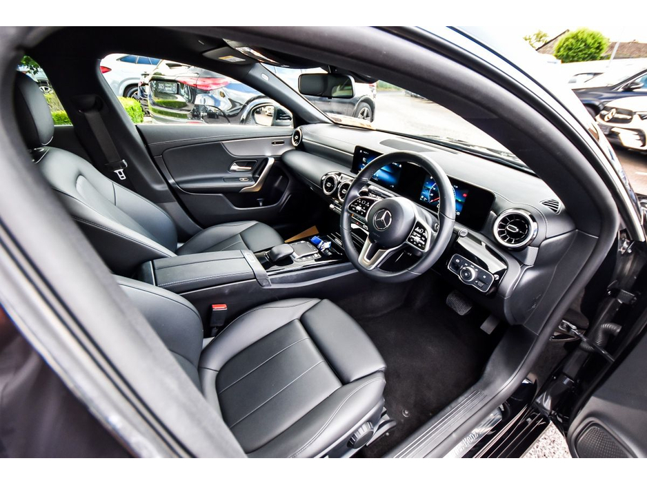 Mercedes-Benz CLA Class 200d Progressive Auto — thumbnail 10