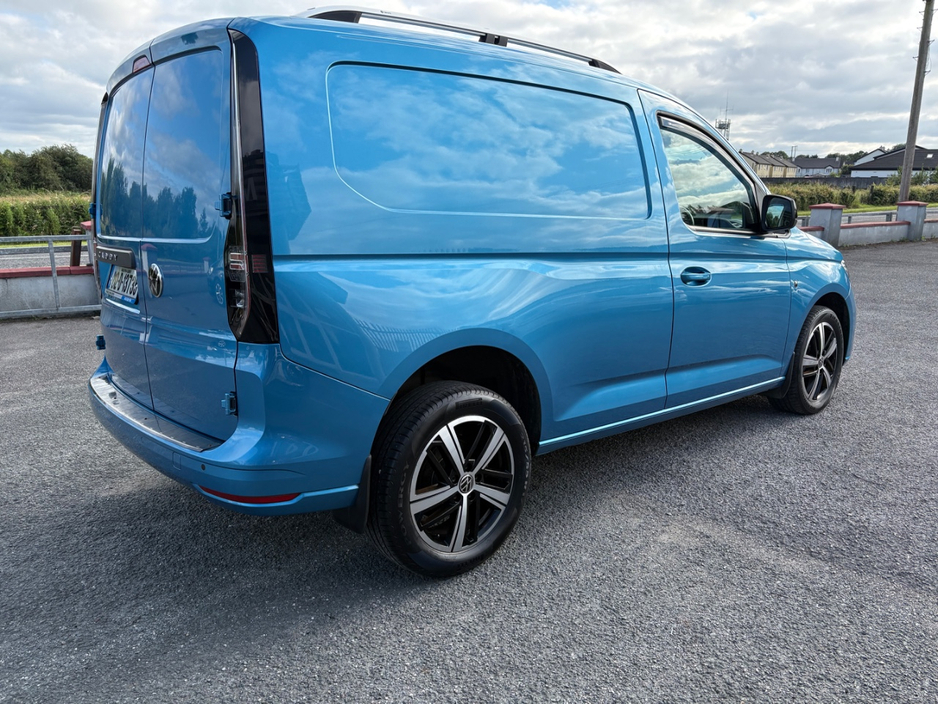 2021 Volkswagen Caddy 2L Diesel For Sale Images