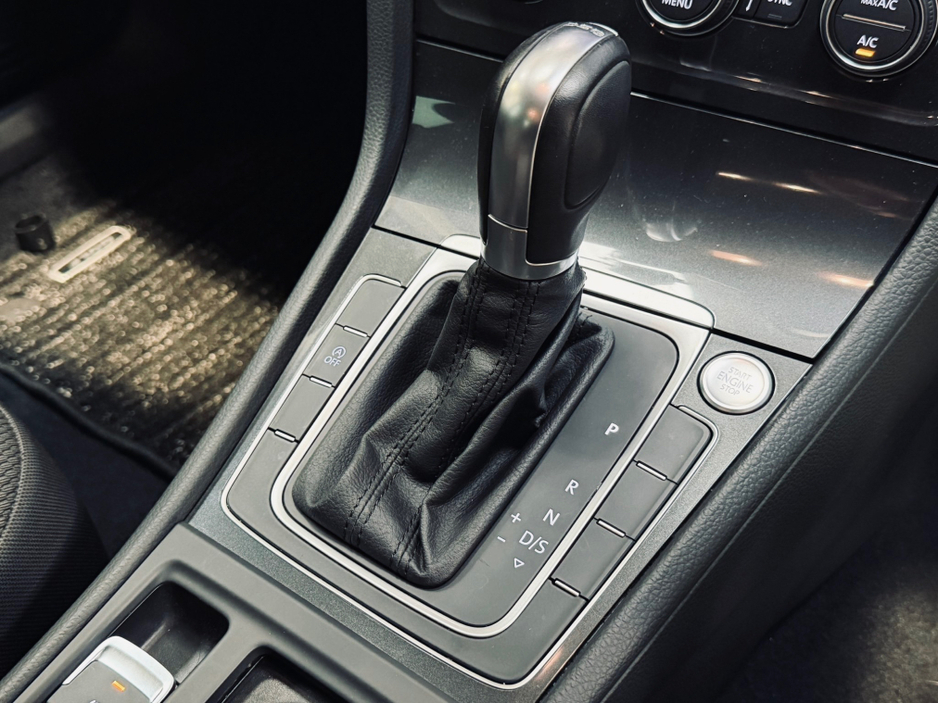 2018 Volkswagen Golf 1.2L Petrol For Sale Images