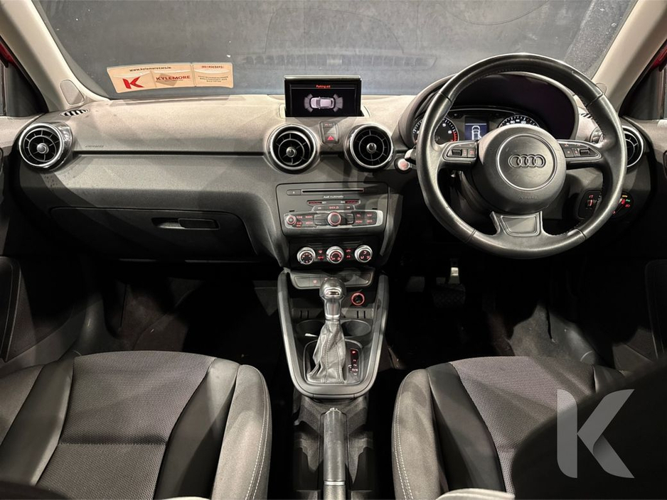 Audi A1 1.0 - AUTOMATIC - ALLOY WHEELS - HEATING / AC CONTROLS - FRONT/REAR PARKING AID - MULTI FUNCTION STEERING WHEEL — thumbnail 19
