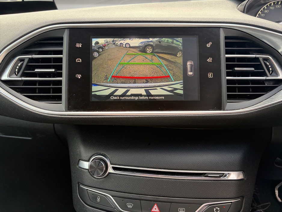 Peugeot 308 ALLURE 1.6 HDI ** TOP SPEC IRISH CAR ** — thumbnail 11