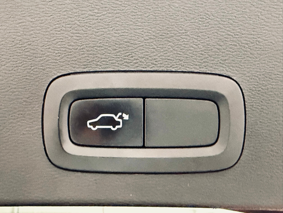 2021 Volvo XC40 1.5L Petrol Plug-in Hybrid For Sale Images