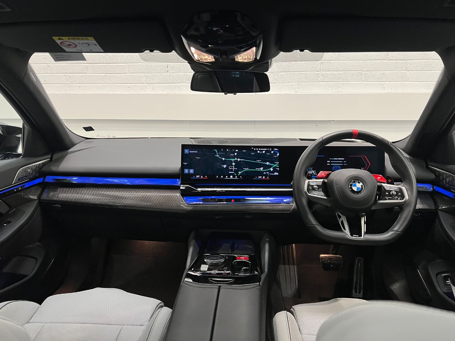 2025 BMW M5 4.5L Petrol Plug-in Hybrid For Sale Images